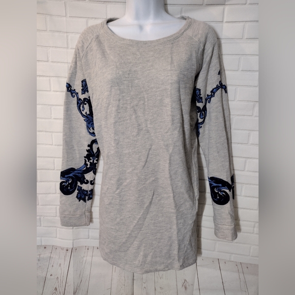 Zara Trafaluc Long Gray Blue Sleeve Scroll Sweater - Picture 2 of 10